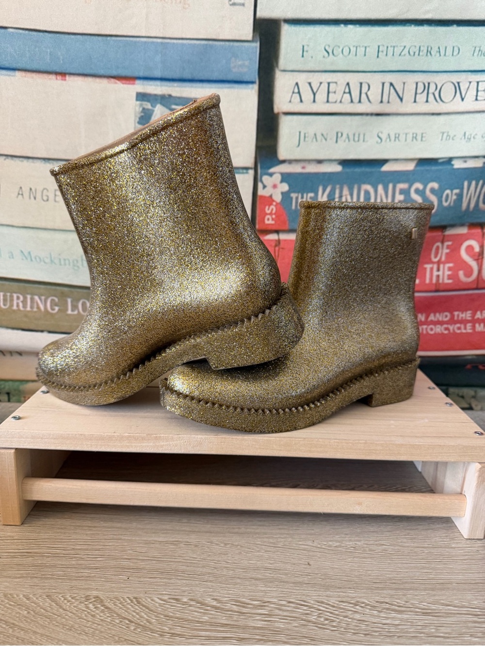 Melissa Rain Drop Gold Glass Glitter Jelly Boots, Woman’s 7